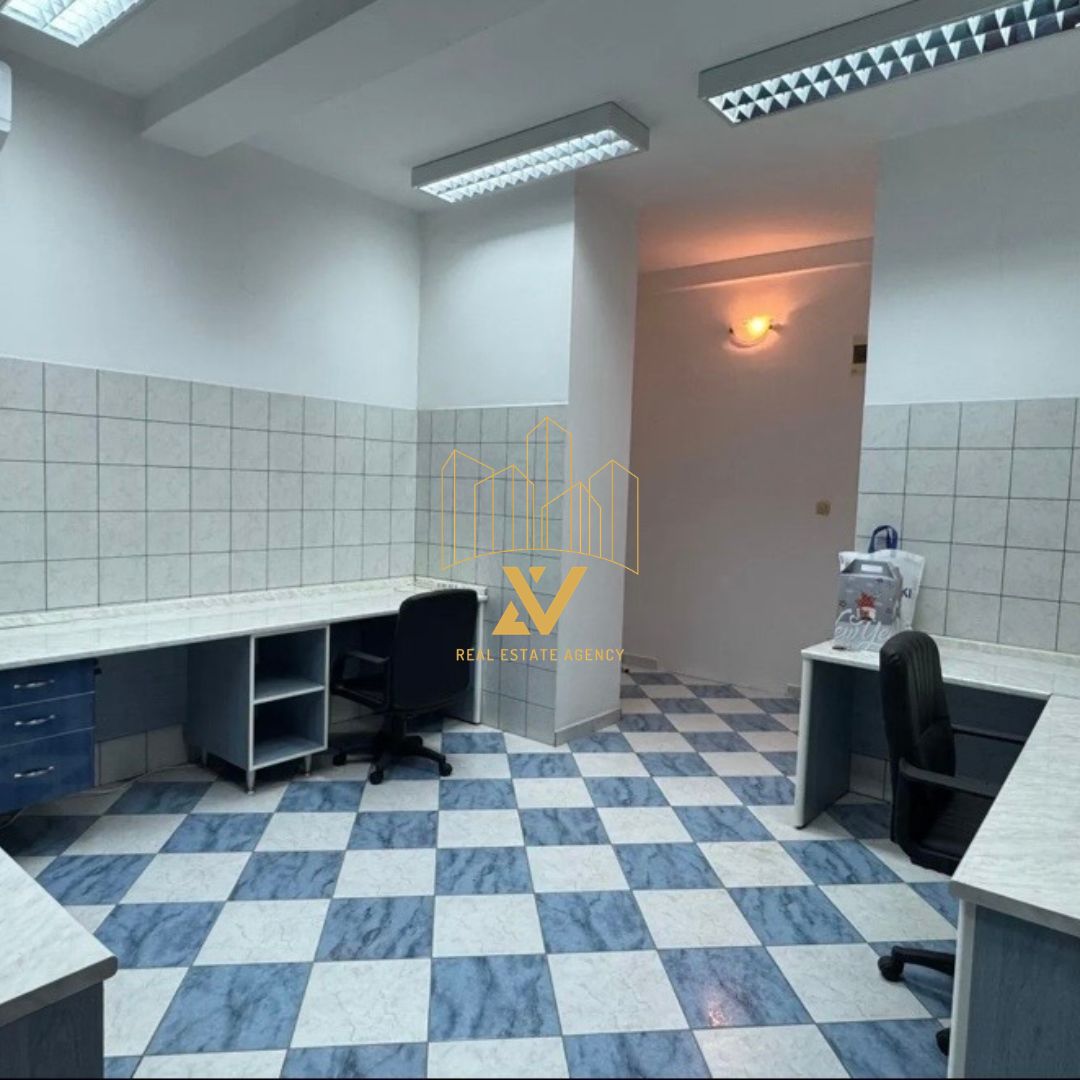 Business Space for Sale – Center, Nikšić (40 m²)
