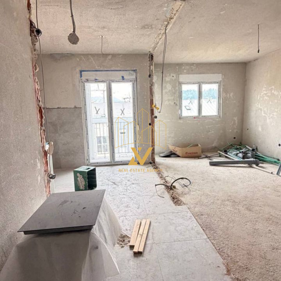 Luksuzan dvoetažni penthaus na prodaju – Zabjelo, Podgorica (174 m²)
